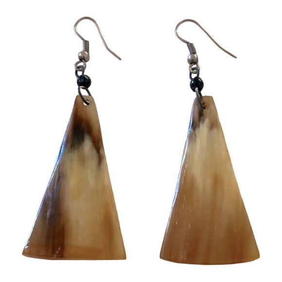 Brown Shell Triangle Dangle Earrings - Picture 2 of 5